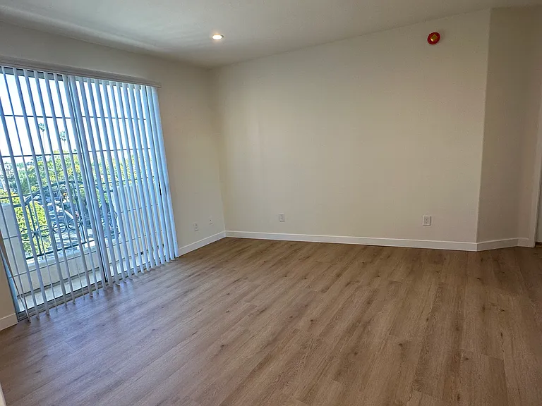 1337 S Bundy Dr #201 — Photo 10