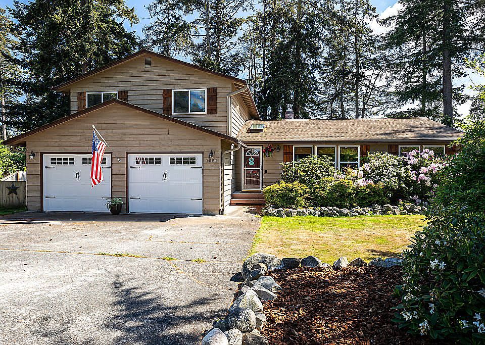 1st image of 1051 NW Kitsap Ter