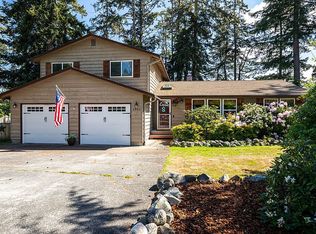 1051 NW Kitsap Ter, Oak Harbor, WA 98277