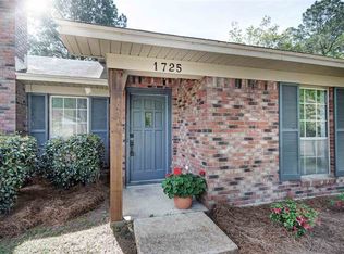 1725 Riverwood Dr, Jackson, MS