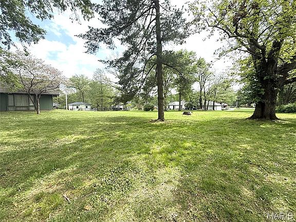 5th image of 16 Clayton Hills Ln