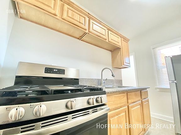 3rd image of 202 S Kenmore Ave #307