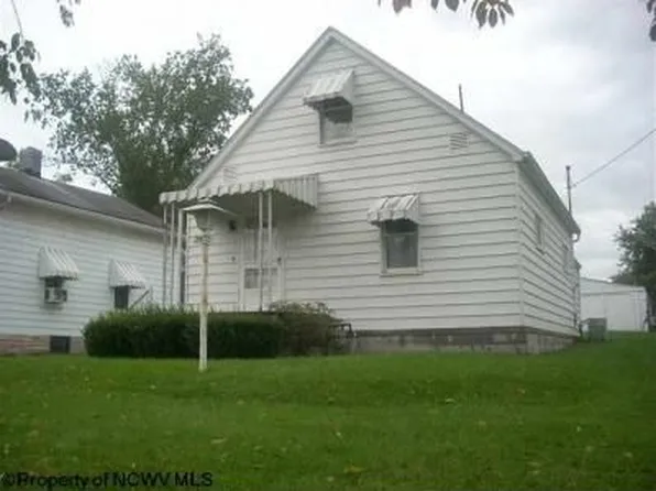 3435 Collins Ferry Rd, Morgantown, WV 26505