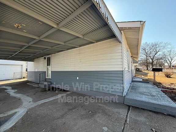 3rd image of 330 S Saint Charles St