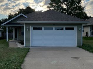 1652 N Marlan Ave, Springfield, MO 65803