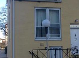 77 G St SW #101, Washington, DC 20024