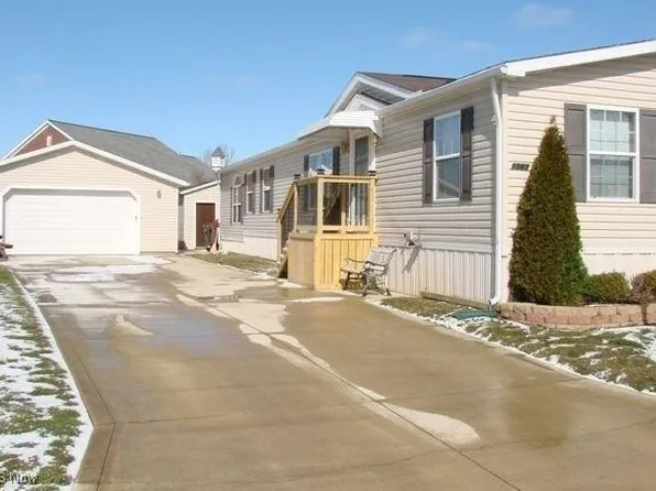 1567 Bogie Ln, Painesville, OH 44077