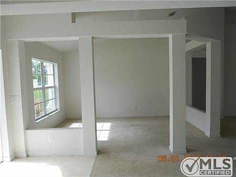 3rd image of 2551 SE Westmoreland Blvd