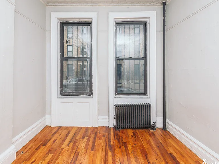 27 Kingsland Ave #1R — Photo 5
