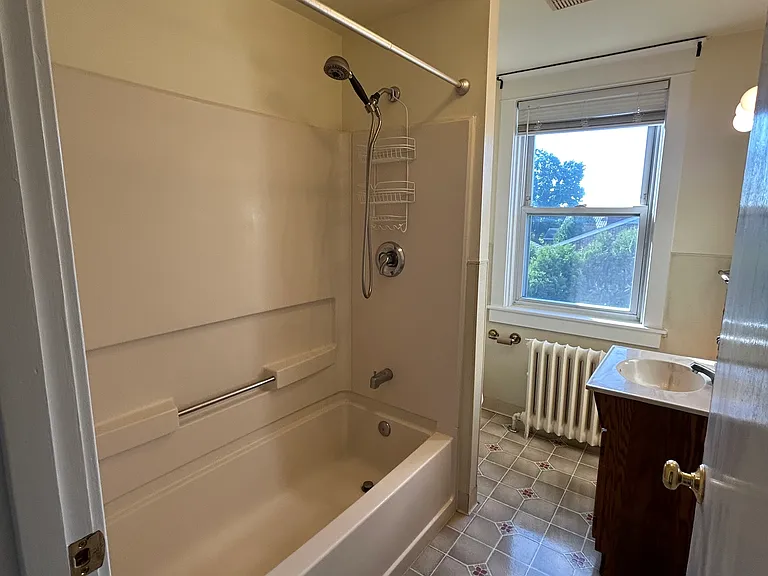 115 Diamond St — Photo 8