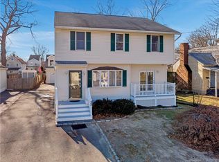 32 Brookdale Ave, Milford, CT 06460