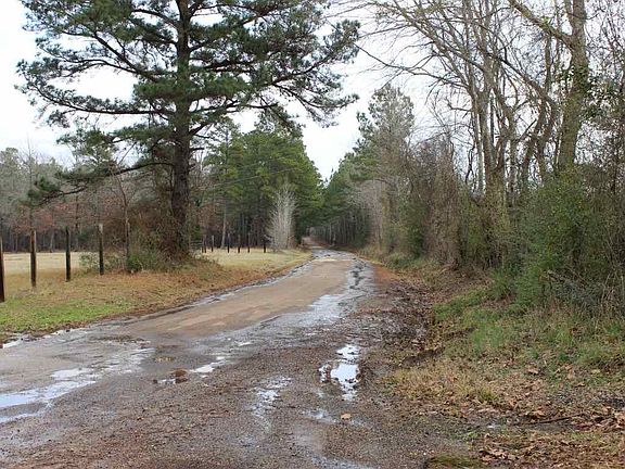 3rd image of 4660 County Road 2105 E