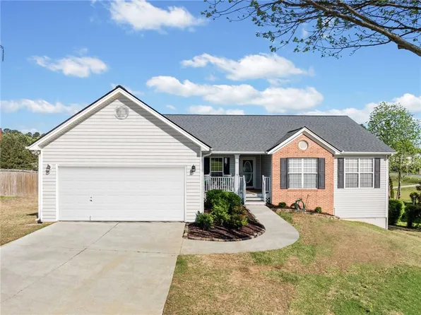209 Bayou Ln, Winder, GA 30680