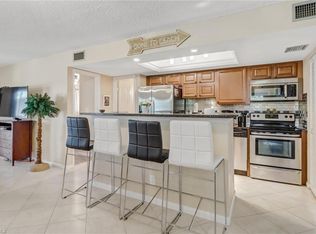 264 Palm Dr #518, Naples, FL 34112
