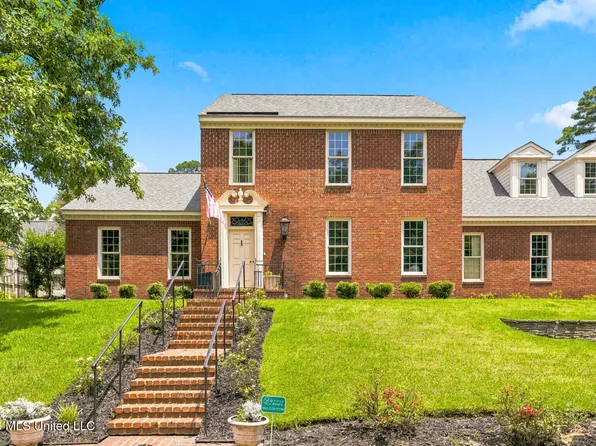 1948 Petit Bois St N, Jackson, MS 39211