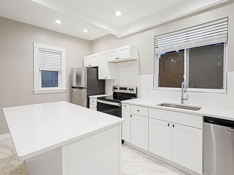 1st image of 381 Adams St #3