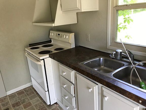 2nd image of 6323 Dunlap Dr