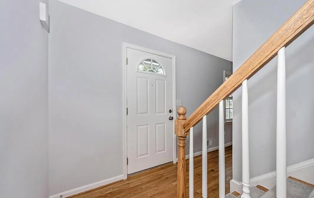Stunning 4BR/2.5BA Colonial in Mill Creek Towne for Rent! — Photo 3