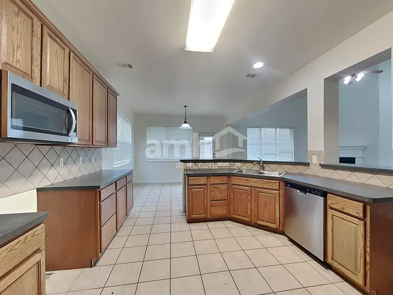 4412 Mallow Oak Dr — Photo 3