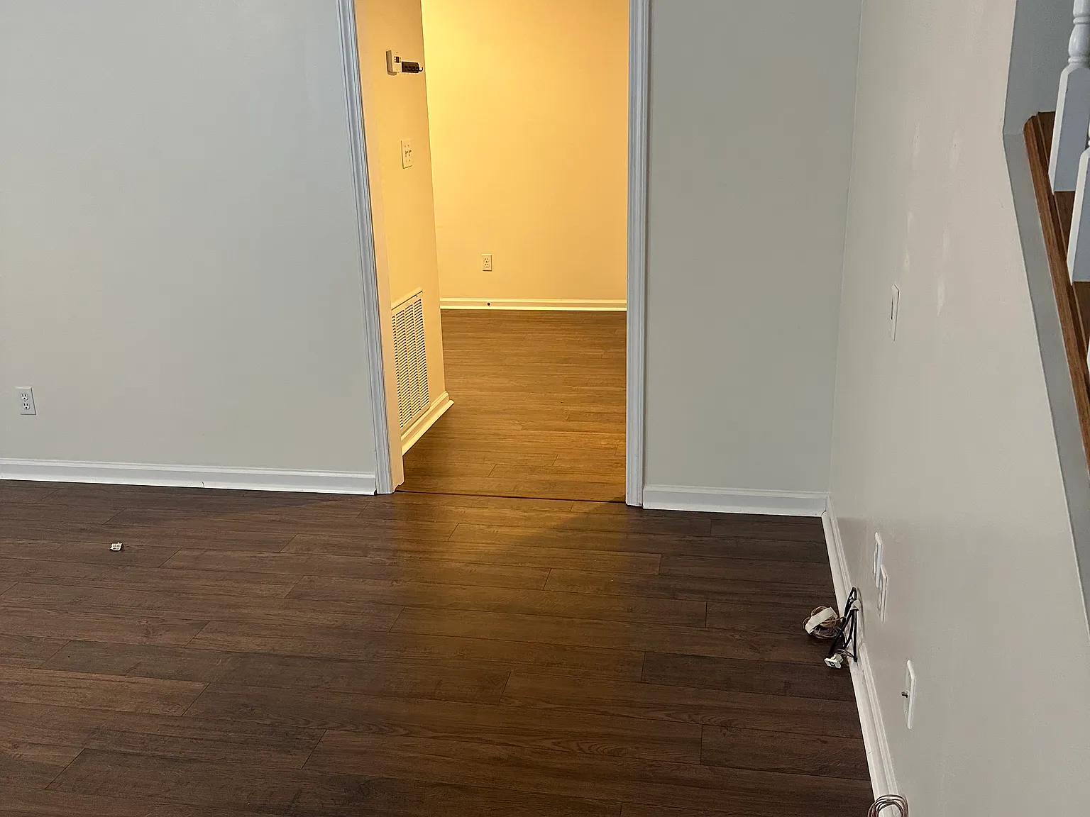 2 bed, 1.5 bath, 1040 sqft, $1,300 — Photo 4