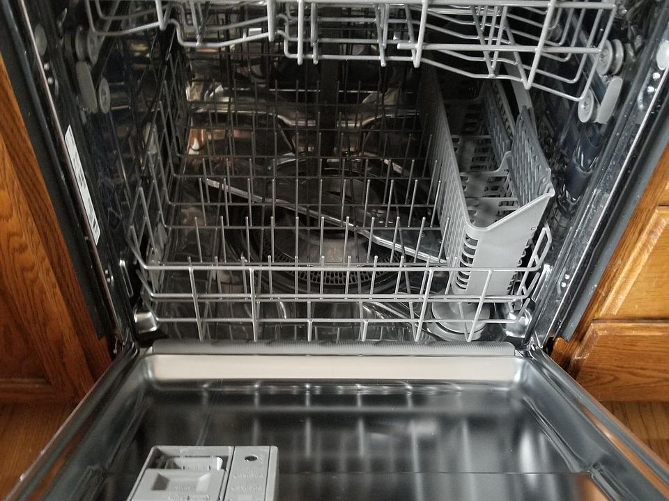 Stainless steel interior dishwasher=premium grade wash every