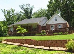 1889 S Hanshew Rd, Fayetteville, AR 72701