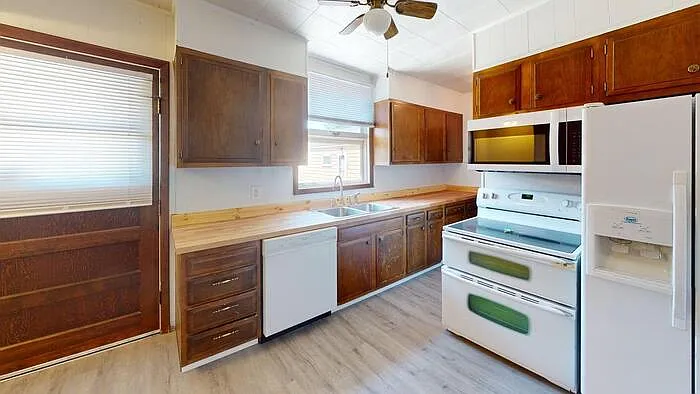4 bed, 2.0 bath, $1,750 — Photo 2