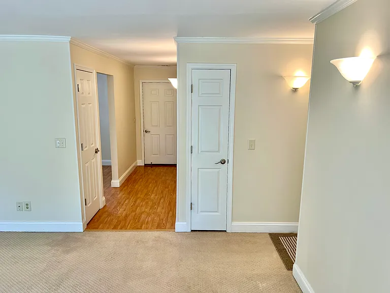 9140 Honeysuckle Dr — Photo 4