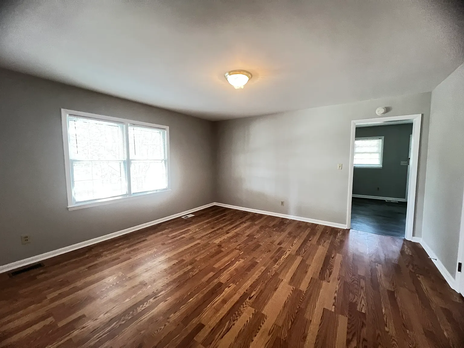 3 bed, 1333 sqft, $1,700 — Photo 4
