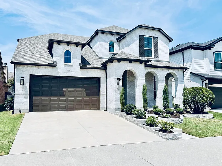 1712 Homestead Way — Photo 2