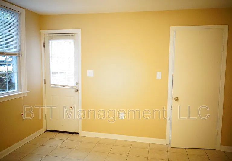 806 Houston Ave #4 — Photo 13