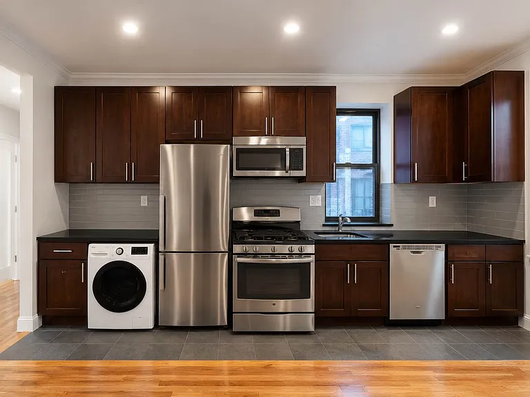 329 Lincoln Pl #4P — Photo 1