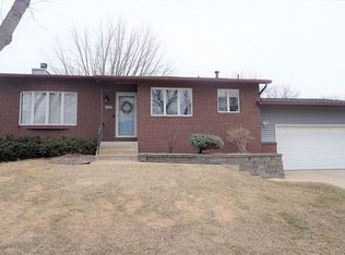 4223 2nd St NW, Rochester, MN 55901