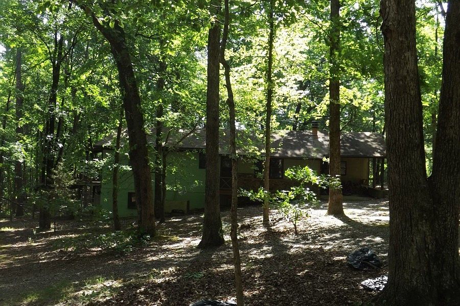 1st image of 176 Woodland Ln
