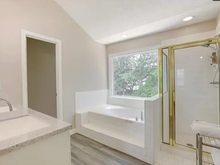 7136 Woodstone Dr — Photo 29