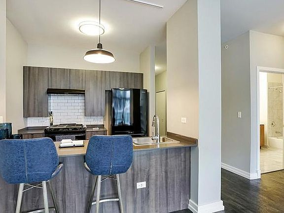 3rd image of 2024 S Wabash Ave #1011T