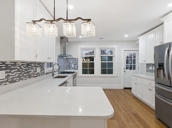 318 Concord Ave #2, Cambridge, MA 02138