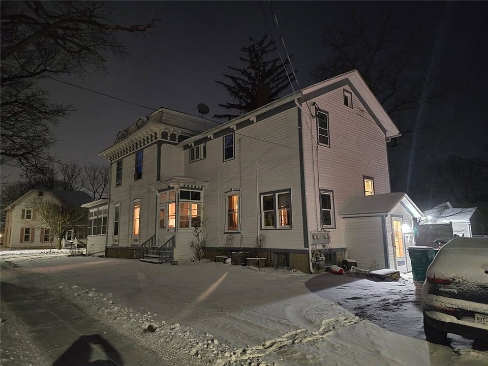 1st image of 17 McKenzie St