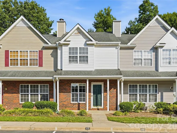 2235 Preakness Ct, Charlotte, NC 28273