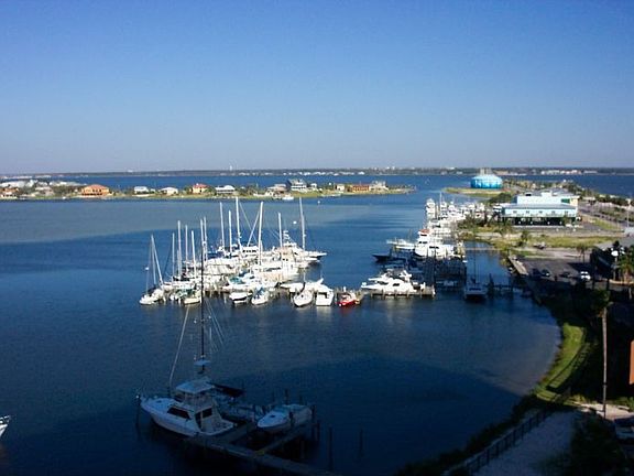 3rd image of 751 Pensacola Beach Blvd APT 8A