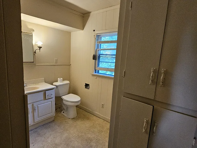 41 S Lakeview Ave — Photo 9