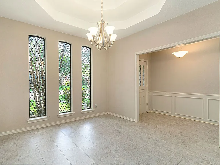 802 Pebblebrook Dr — Photo 8