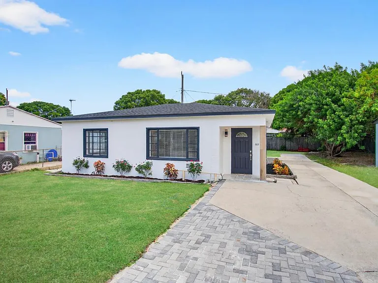 608 Fairfax Rd — Photo 7