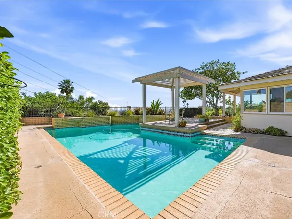 2910 E Shady Forest Ln, Orange, CA 92867