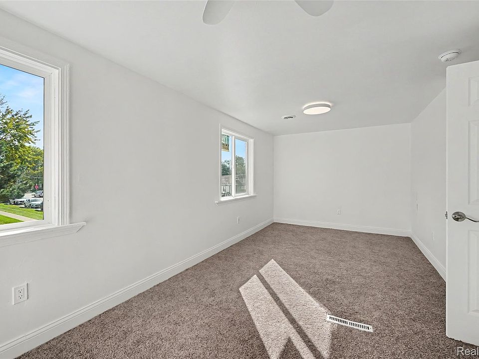 8603 Essex Ave, photo 17