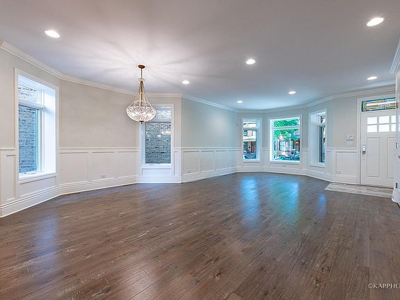 2nd image of 3631 N Bell Ave #1