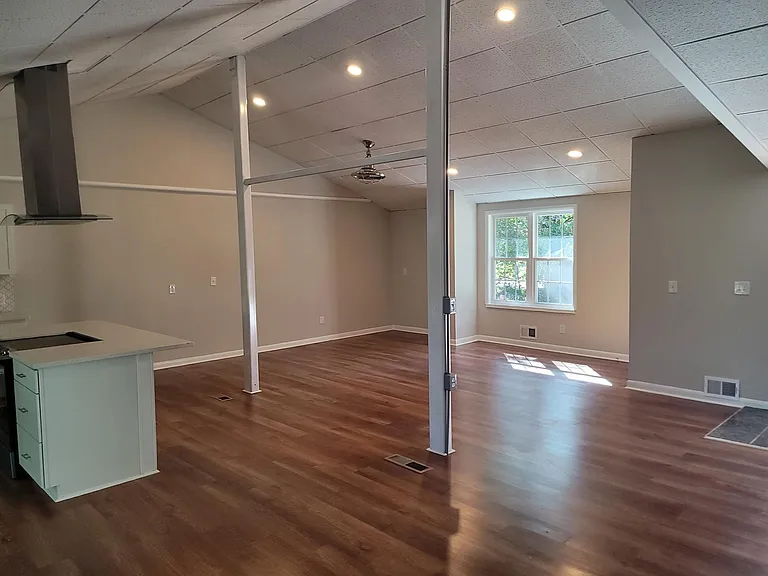 6942 Knollwood Dr — Photo 5