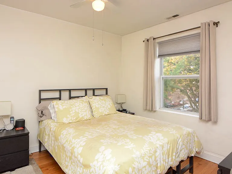 6305 N Claremont Ave #3 — Photo 13