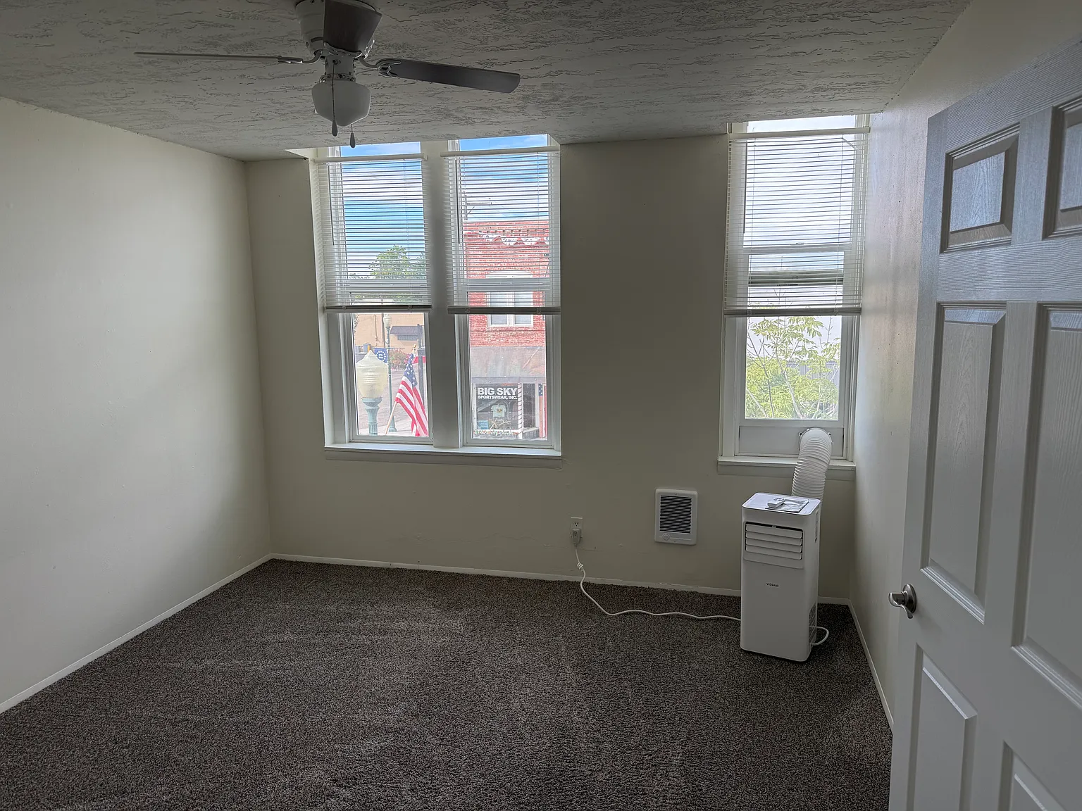 1 bed, $900 — Photo 3