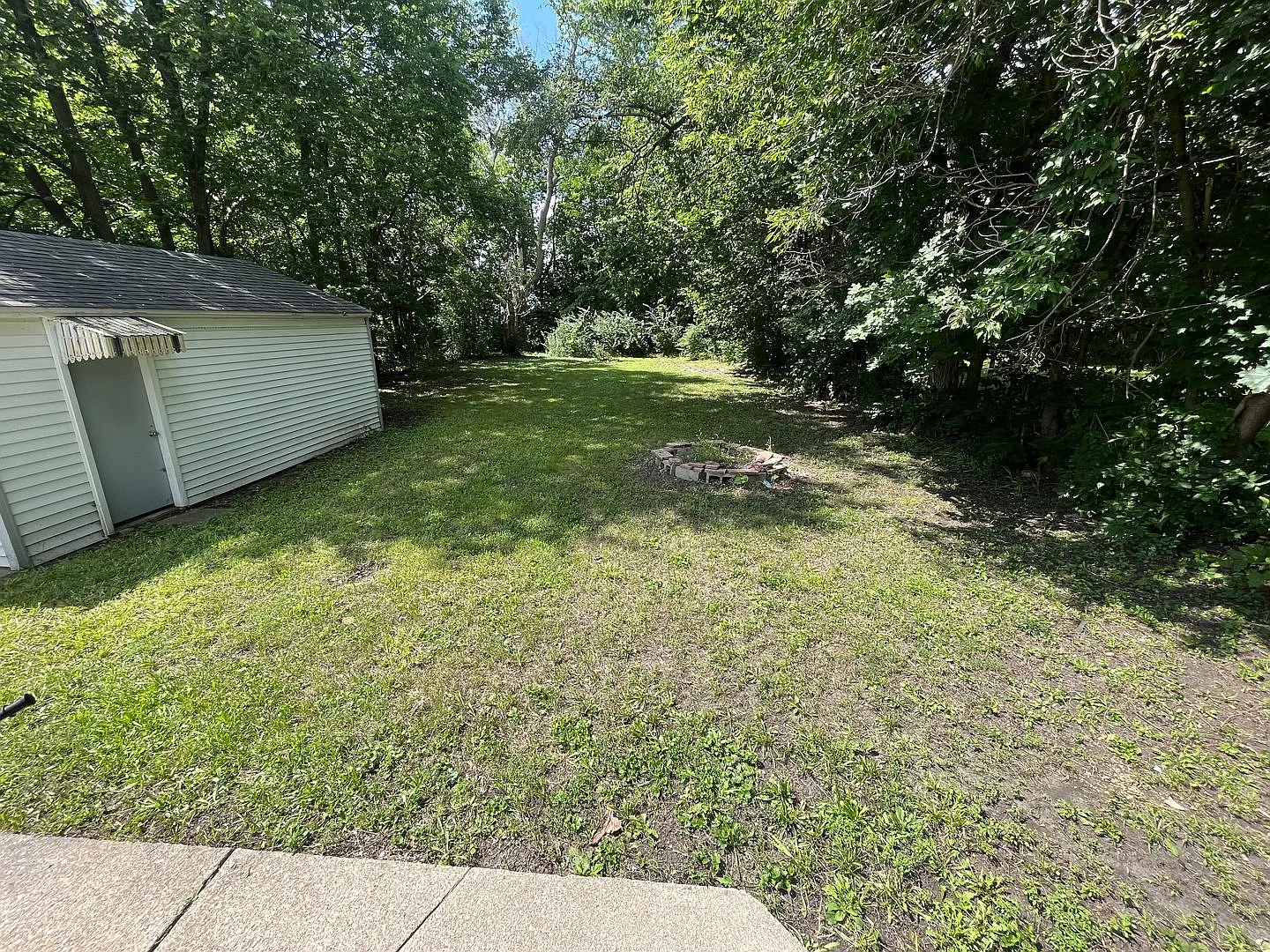 2 Bedroom Home Available in Rockford — Photo 3